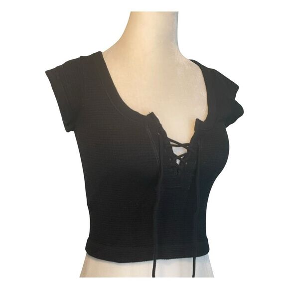 Out From Under Knockout Seamless Lace-Up T-Shirt Black Waffle Knit M - Picture 3 of 11